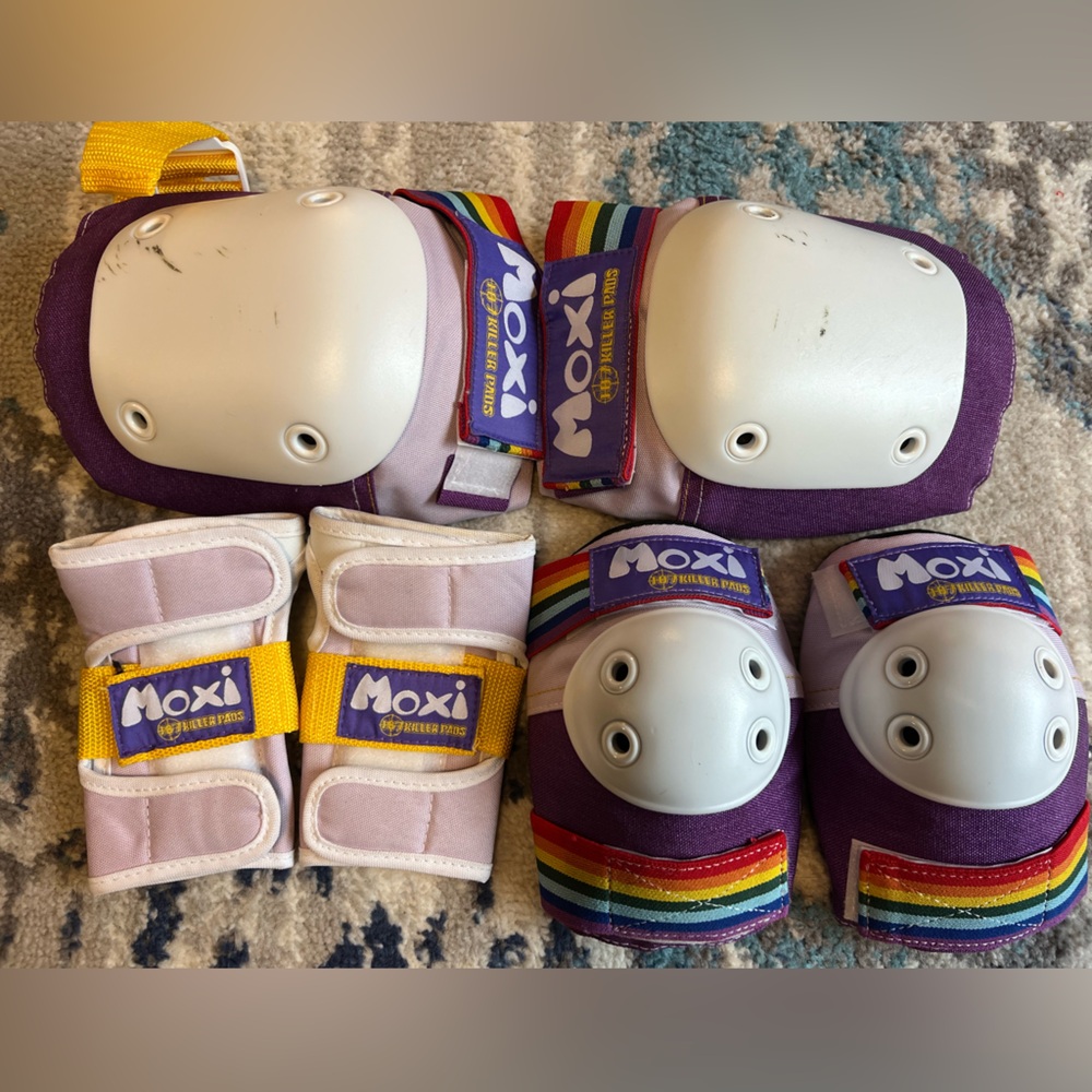 Moxi Skate Pads - Lavender size S/M